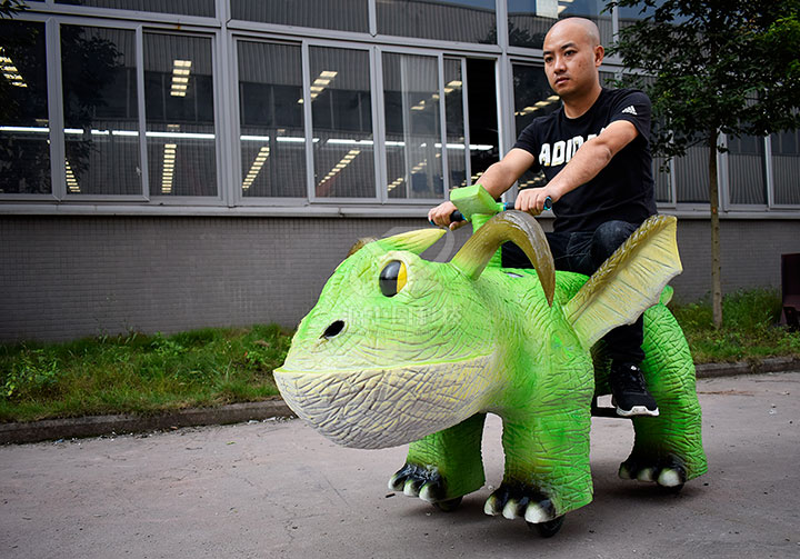 綠色小飛龍童車出廠測試